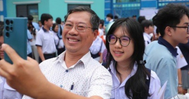 Kết thúc môn thi ngữ văn, nhiều thí sinh tự tin "bỏ túi" 8 điểm