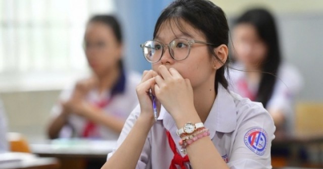 Đáp án gợi ý môn Tiếng Anh thi lớp 10 TP HCM