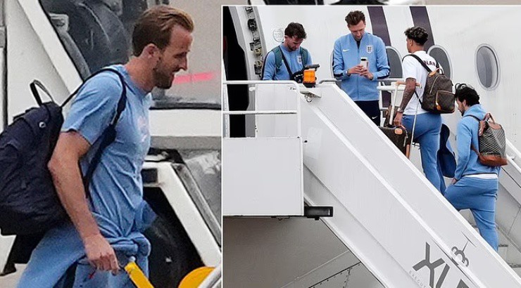 ĐT Anh lên máy bay tới Mỹ chuẩn bị cho World Cup