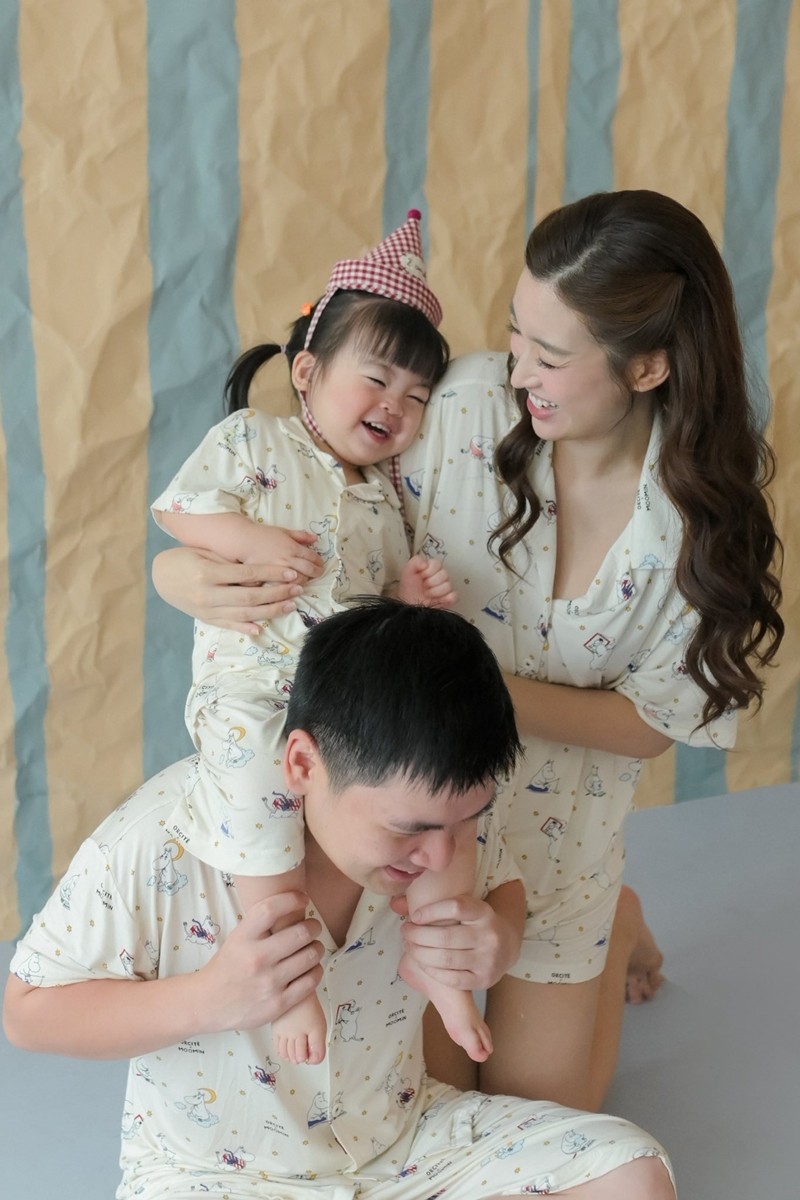 Hoa hậu Đỗ Mỹ Linh tiết lộ về chồng chủ tịch và con gái 3 tuổi khiến mẹ 'đứng hình' - 1