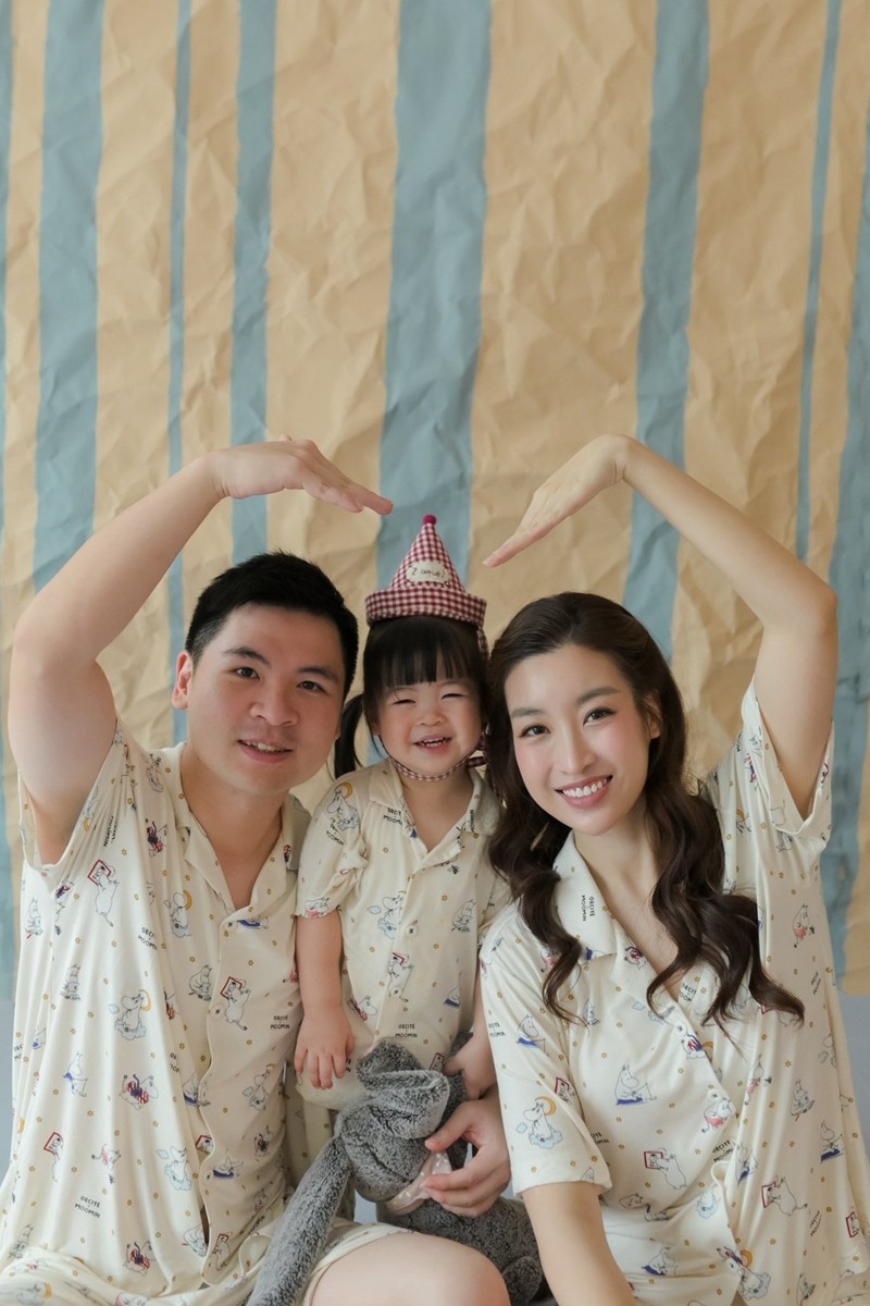 Hoa hậu Đỗ Mỹ Linh tiết lộ về chồng chủ tịch và con gái 3 tuổi khiến mẹ 'đứng hình' - 2