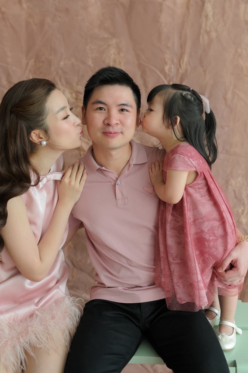 Hoa hậu Đỗ Mỹ Linh tiết lộ về chồng chủ tịch và con gái 3 tuổi khiến mẹ 'đứng hình' - 9