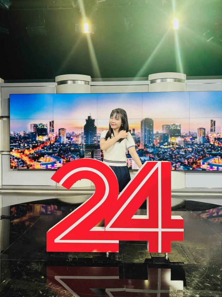 Loạt MC, BTV nổi tiếng của VTV ngậm ngùi nói lời chia tay bản tin Chuyển động 24h - 1