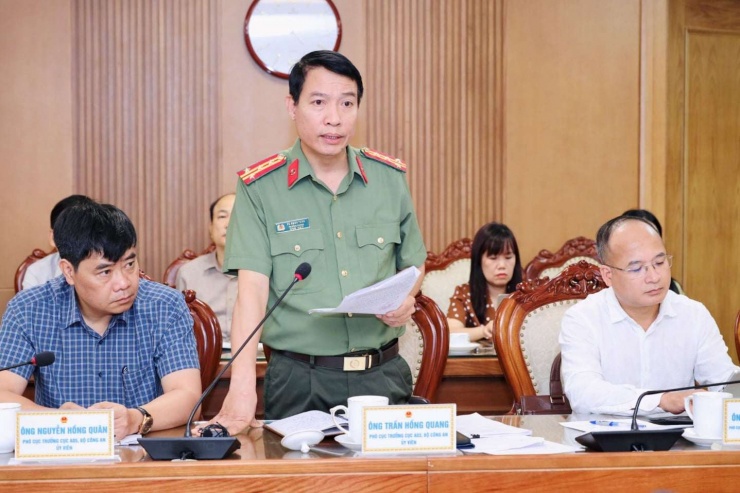Ông Vũ Mạnh Tuân, Trưởng phòng 6, Cục An ninh chính trị nội bộ (A03), Bộ Công an trao đổi tại hội nghị.