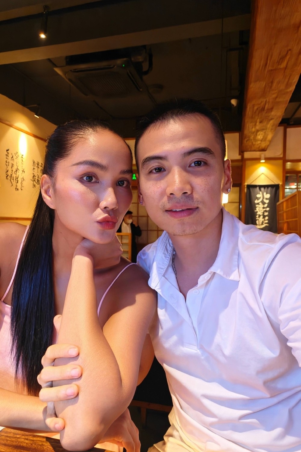 Góc khuất hôn nhân của hoa hậu H'Hen Niê và chồng nhiếp ảnh - 1