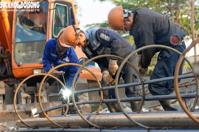 Phá dỡ loạt công trình tại phường Hồng Hà phục vụ thi công cầu Tứ Liên - 10