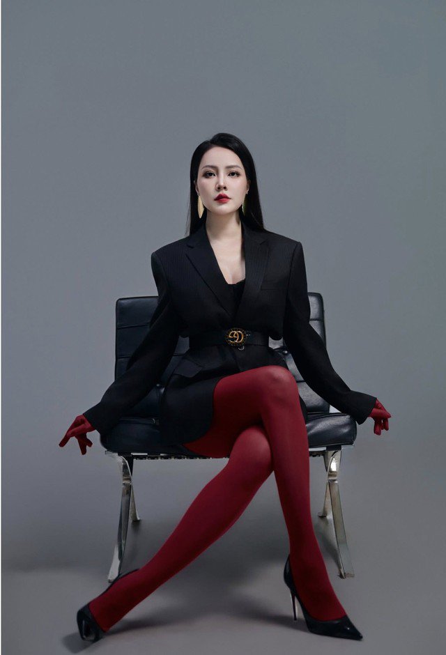 Một trong những yếu tố giúp Thụy Vân duy trì vẻ đẹp bền vững là tinh thần lạc quan. Nữ MC luôn cố gắng cân bằng giữa công việc và gia đình, dành thời gian nghỉ ngơi hợp lý để hạn chế áp lực. Theo cô, khi tinh thần thoải mái, cơ thể sẽ khỏe mạnh hơn và vẻ đẹp tự nhiên cũng được thể hiện rõ nét.