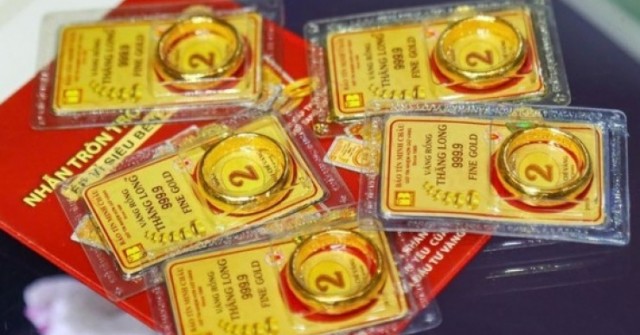 Giá vàng miếng SJC và vàng nhẫn giảm sâu, xuống...
