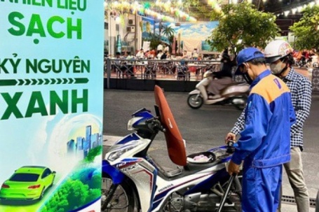 Giá xăng E10 được tính thế nào, rẻ hơn xăng khoáng ra sao?