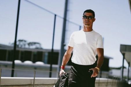 Ronaldo hội quân cùng BĐN dự World Cup, chắc chắn đá chính vì đàn em quá kém