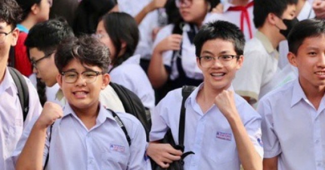 THI VÀO LỚP 10 TẠI TPHCM: Văn giàu cảm xúc, ngoại ngữ không đánh đố