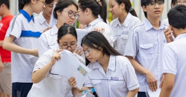 Điểm chuẩn lớp 10 Hà Nội: Mức điểm nào là an toàn với thí sinh?