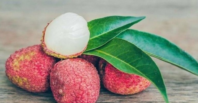 Chuyên gia dinh dưỡng chỉ ba điều cần tránh khi ăn vải thiều