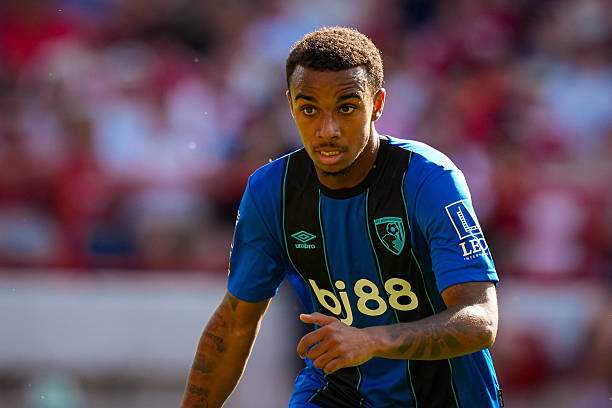 Ở tuổi 19,&nbsp;Eli Junior Kroupi đã ghi 13 bàn ở Premier League mùa qua cho Bournemouth