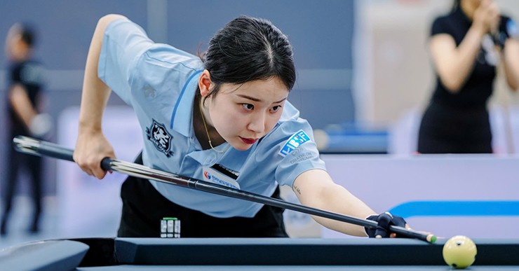 Kim Bogeon ghi tên mình vào top 64 với 2 chiến thắng bằng các loạt penalty trước cơ thủ nam