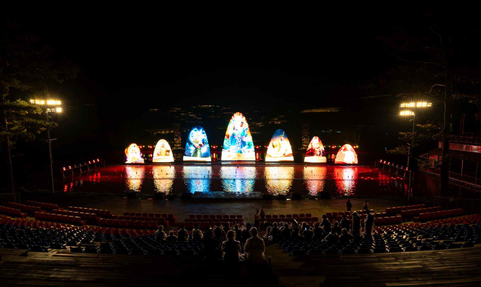 Delight Park Đà Lạt: Mang hồ Than Thở trở lại trong sắc hoa và ánh sáng - 47