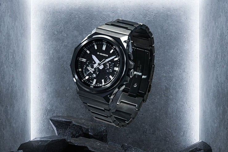 Casio&nbsp;&nbsp;G-Steel GST-B1000BD có giá khoảng 12,5 triệu đồng.