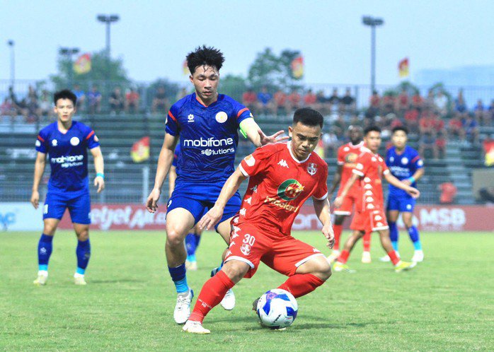 CLB Hải Phòng bị phạt 50 triệu đồng dù thoát "án" cấm dự V-League - 2