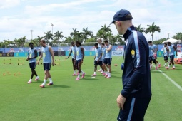 Báo Anh lo thầy trò Tuchel phải đá "trận đấu 4 tiếng" tại World Cup vì thời tiết