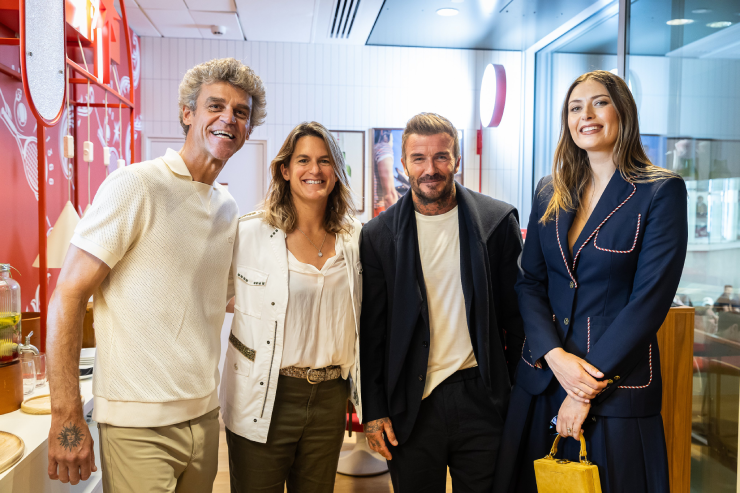 Sharapova, Beckham, Mauresmo và Kuerten (từ phải qua) gây sốt Roland Garros