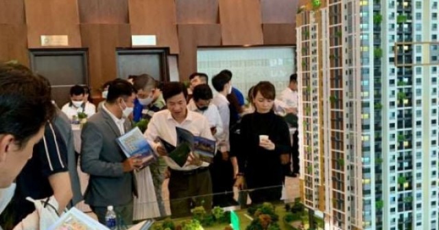 Giao dịch bất động sản Hà Nội lao dốc gần 50%, người mua nhà đồng loạt "án binh bất động"