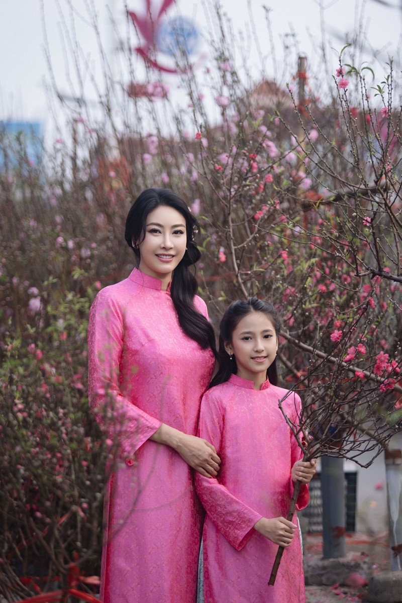 Hoa hậu Hà Kiều Anh sinh con ở tuổi 40 và lý do chồng đại gia ít xuất hiện - 2