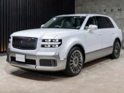 Độc lạ xe SUV Nhật rao bán giá khủng tại Nga