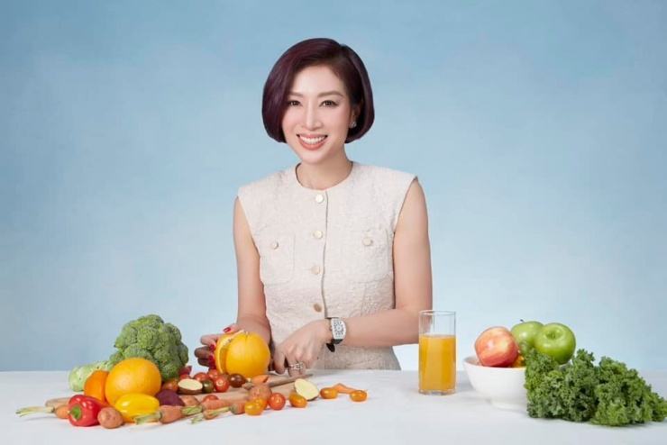 Sắc vóc 'Cô thư ký xinh đẹp' sau 26 năm - 6