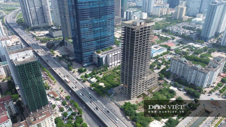 Đây được xem là phương án mang tính tích cực. Việc chuyển giao nguyên trạng để tiếp tục hoàn thiện, đưa tòa tháp vào sử dụng làm trụ sở cơ quan nhà nước không chỉ giúp giải quyết nhu cầu về nơi làm việc cho các bộ ngành, mà quan trọng hơn cả là chấm dứt triệt để cảnh hoang hóa, ngăn chặn sự lãng phí tài sản xã hội cực lớn đã kéo dài suốt hơn một thập kỷ qua tại cửa ngõ Thủ đô.