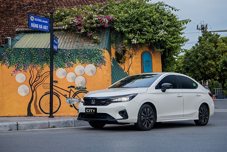 Giá xe Honda City lăn bánh tháng 6/2026, giảm 100% lệ phí trước bạ