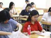 Thi vào lớp 10 Chuyên Sư phạm: Có thí sinh "rải" 9 nguyện vọng vào 8 trường vì lo cạnh tranh khốc liệt