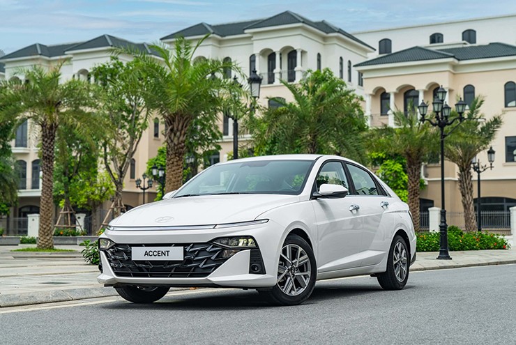 Sedan hạng B giảm giá tới hàng chục triệu đồng vẫn thất thu - 1