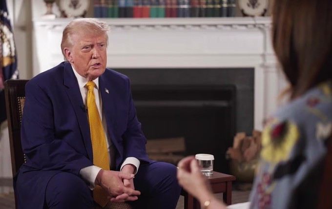 Tổng thống Mỹ Donald Trump trong cuộc phỏng vấn với nhà báo Miranda Devine được phát sóng ngày 3/6. Ảnh: New York Post