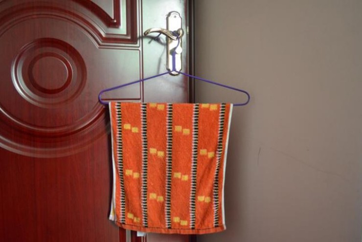 3 vật dụng nên có trong phòng khi bật điều hòa mùa nắng nóng - 1