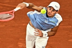 Video tennis Berrettini - Arnaldi: Thể hiện bản lĩnh, cú sốc chấn thương (Roland Garros)