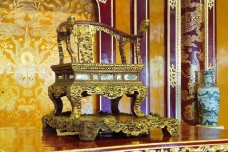 Cận cảnh Ngai vua triều Nguyễn ngày trở lại điện Thái Hòa sau vụ phá hoại