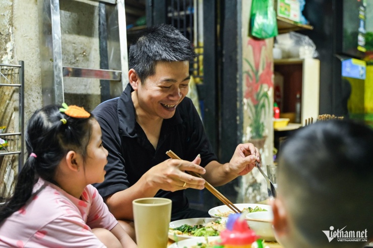 Anh Dương, khách quen của quán