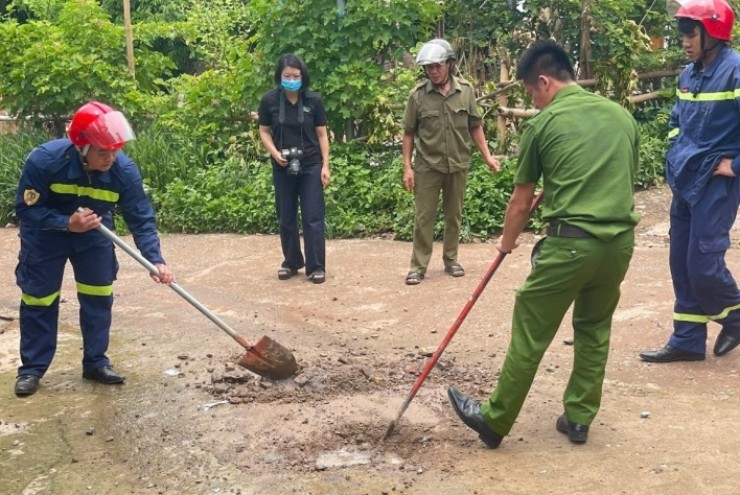 Cơ quan chức năng thông tin về tự bốc cháy ở sân nhà của hộ dân ở Sơn La