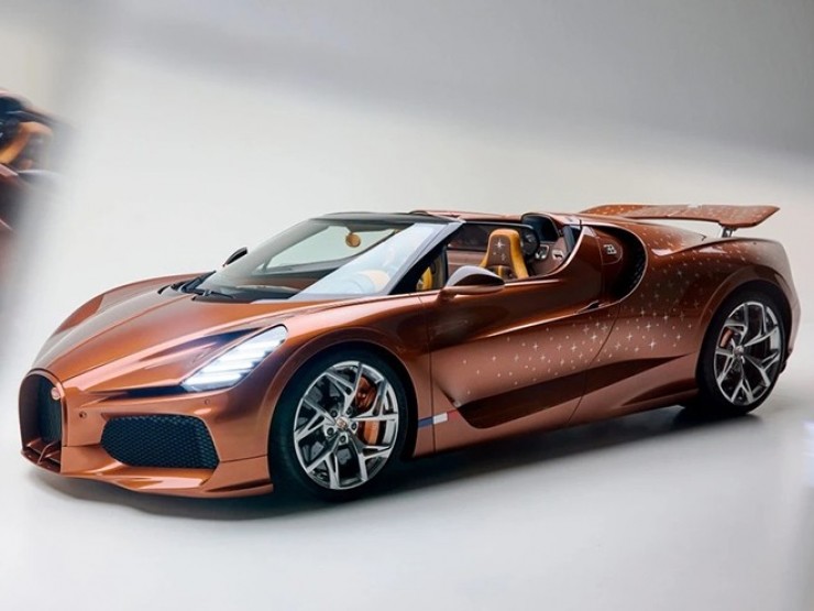 Bugatti trình làng mẫu siêu xe W16 Mistral 'Le Retour du Jeune Prince'