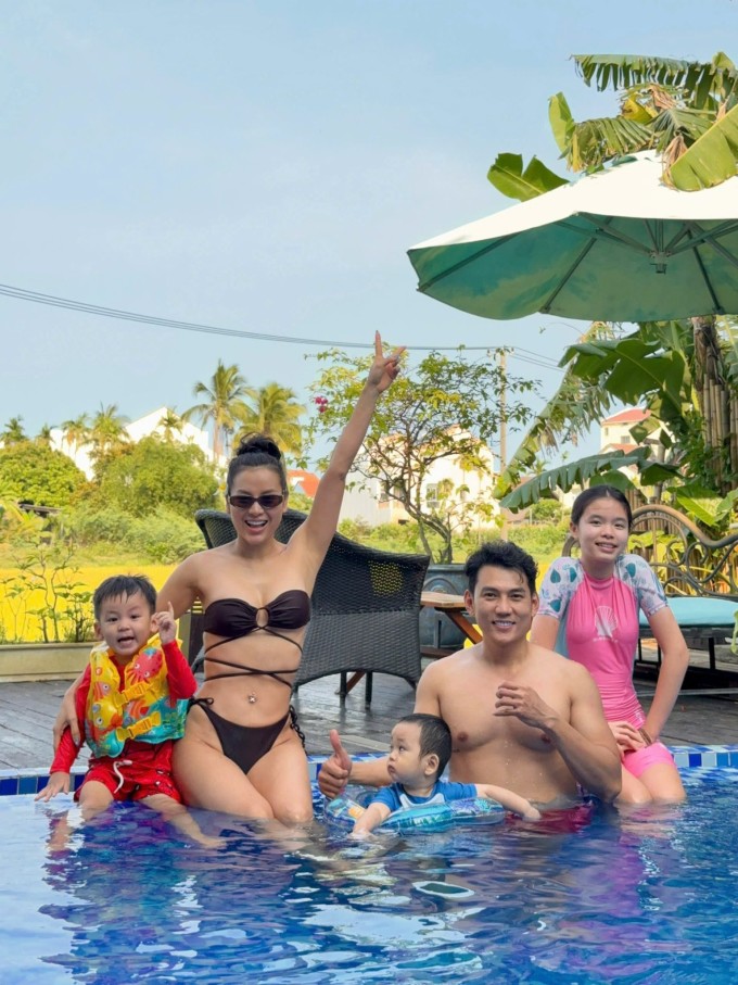 Ảnh sao 5/6: Bé Gạo nhà Ngô Thanh Vân ghi điểm vì ngoan ngoãn - 10