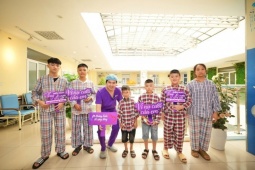 BS Hoàng Tuấn điều trị miễn phí cho 50 bệnh nhân đặc biệt khó khăn