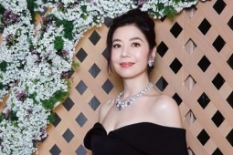 Chung Sở Hồng 'duyên dáng già đi'