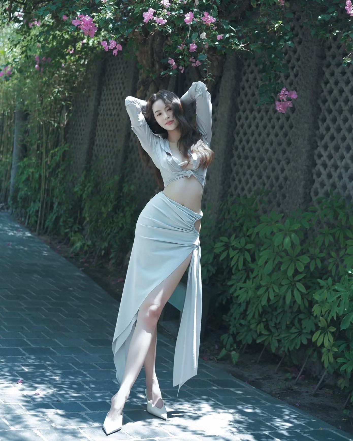Hoa hậu Thanh Thủy chào Hè với loạt ảnh khoe hình thể đẹp xuất sắc - 9