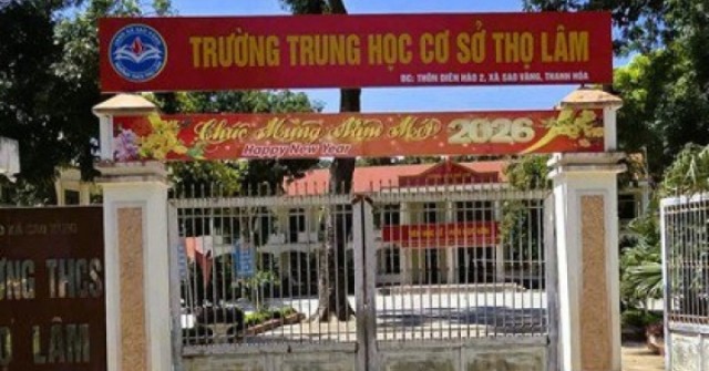 Chấm dứt hợp đồng với thầy giáo để lộ đề thi môn Tiếng Anh