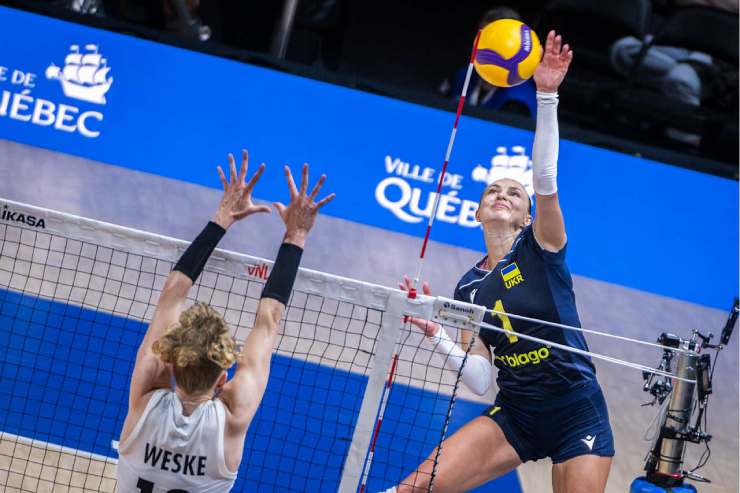 Oleksandra Milenko (số 1) ghi 22 điểm, giúp Ukraine thắng lịch sử tuyển Đức ở VNL 2026