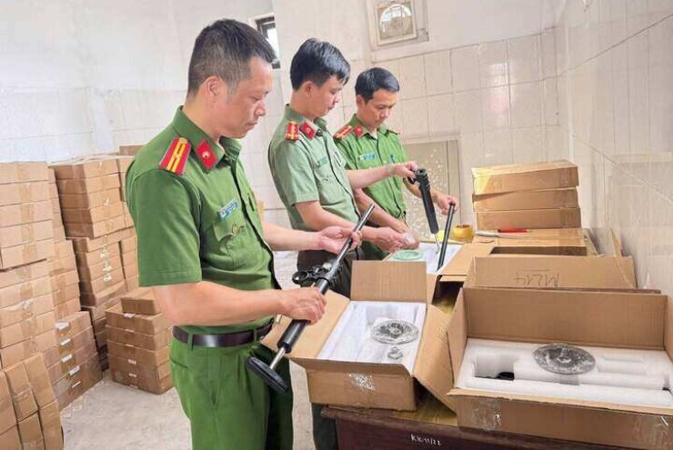 Phá đường dây mua bán vũ khí nguy hiểm nguỵ trang bằng 'súng thông bồn cầu'