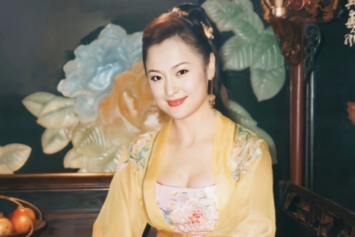 Cuộc sống của mỹ nhân gợi cảm nhất 'Thiên long bát bộ' sau khi lấy chồng tỷ phú