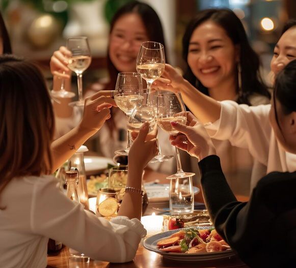 Một đặc điểm nổi bật của người EQ cao là khả năng điều hướng giao tiếp. Ảnh minh họa
