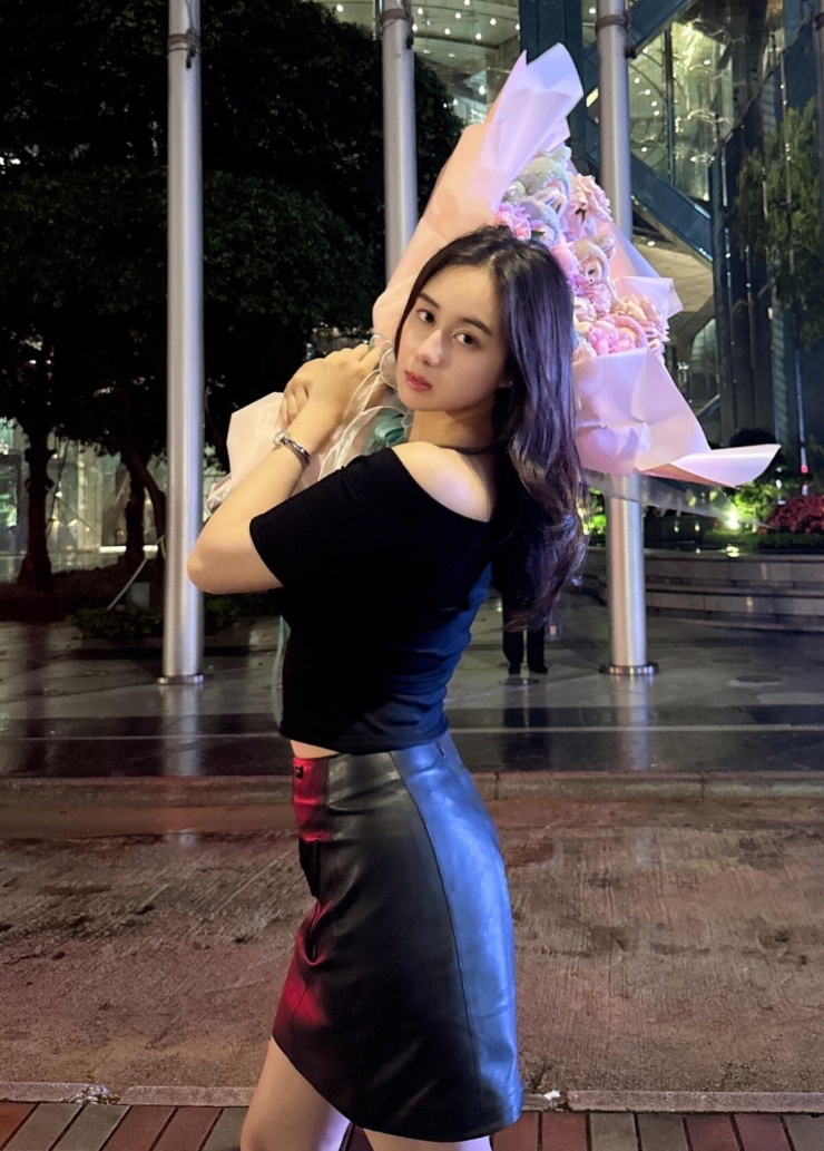 Hà Siêu Hân - ái nữ tốt nghiệp MIT của 'Vua sòng bạc' - 12
