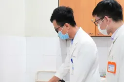 Sưng tinh hoàn sau quai bị, cảnh báo nguy cơ vô sinh